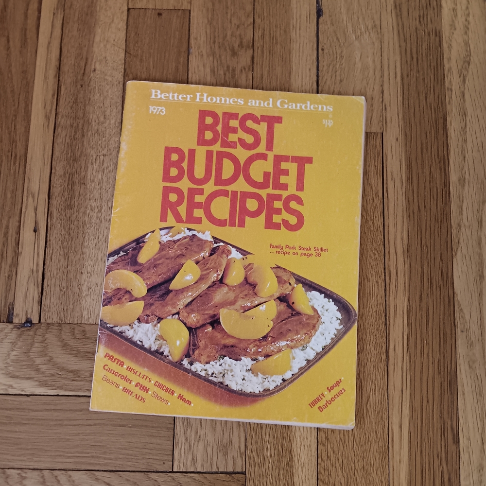 Vintage 1973 Better Homes and Gardens Best Budget Recipes Magazine.